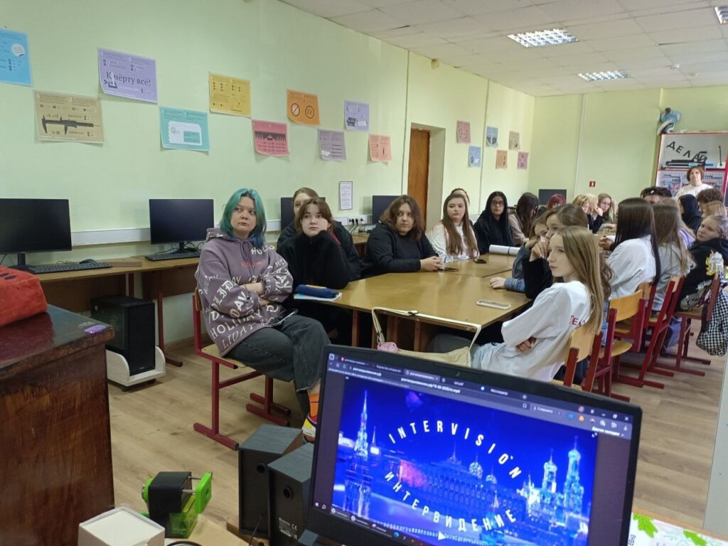 «Разговоры о важном» на тему «Творчество, которое объединяет».