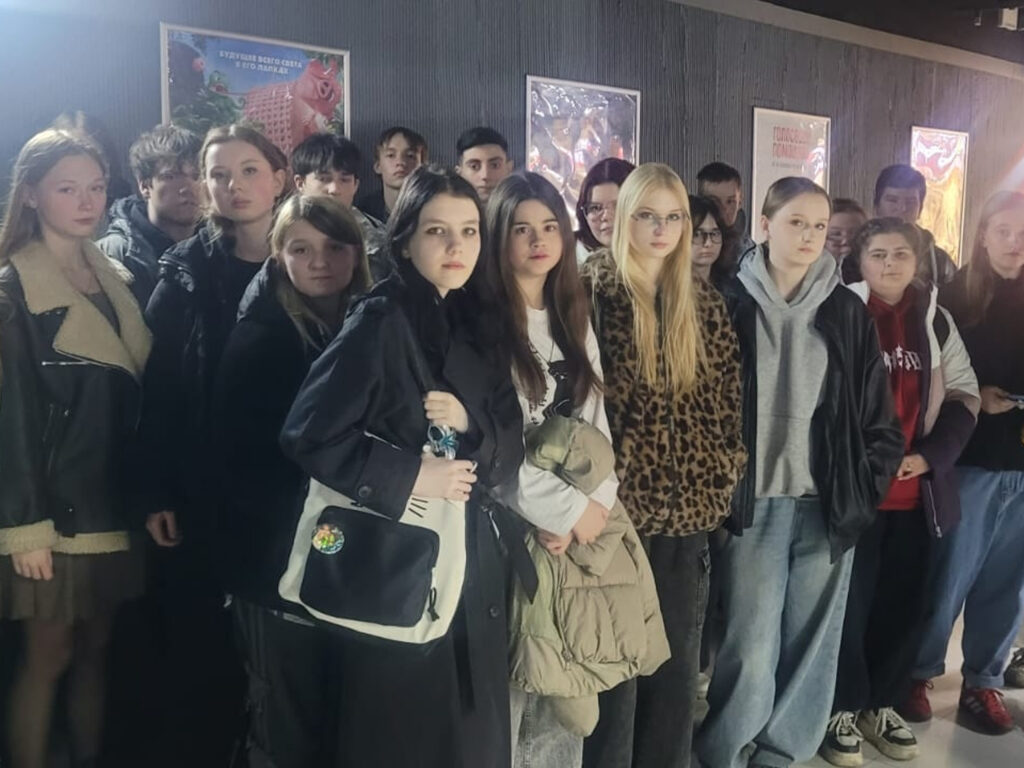 30 октября студенты групп ГД-1 и Л-2  посмотрели фильм «Август», все остались под огромным впечатлением!