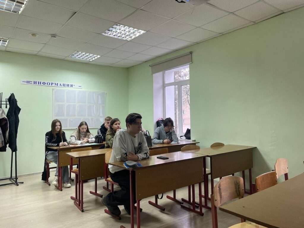 «Разговоры о важном»: Учимся решать конфликты и понимать друг друга! 🤝